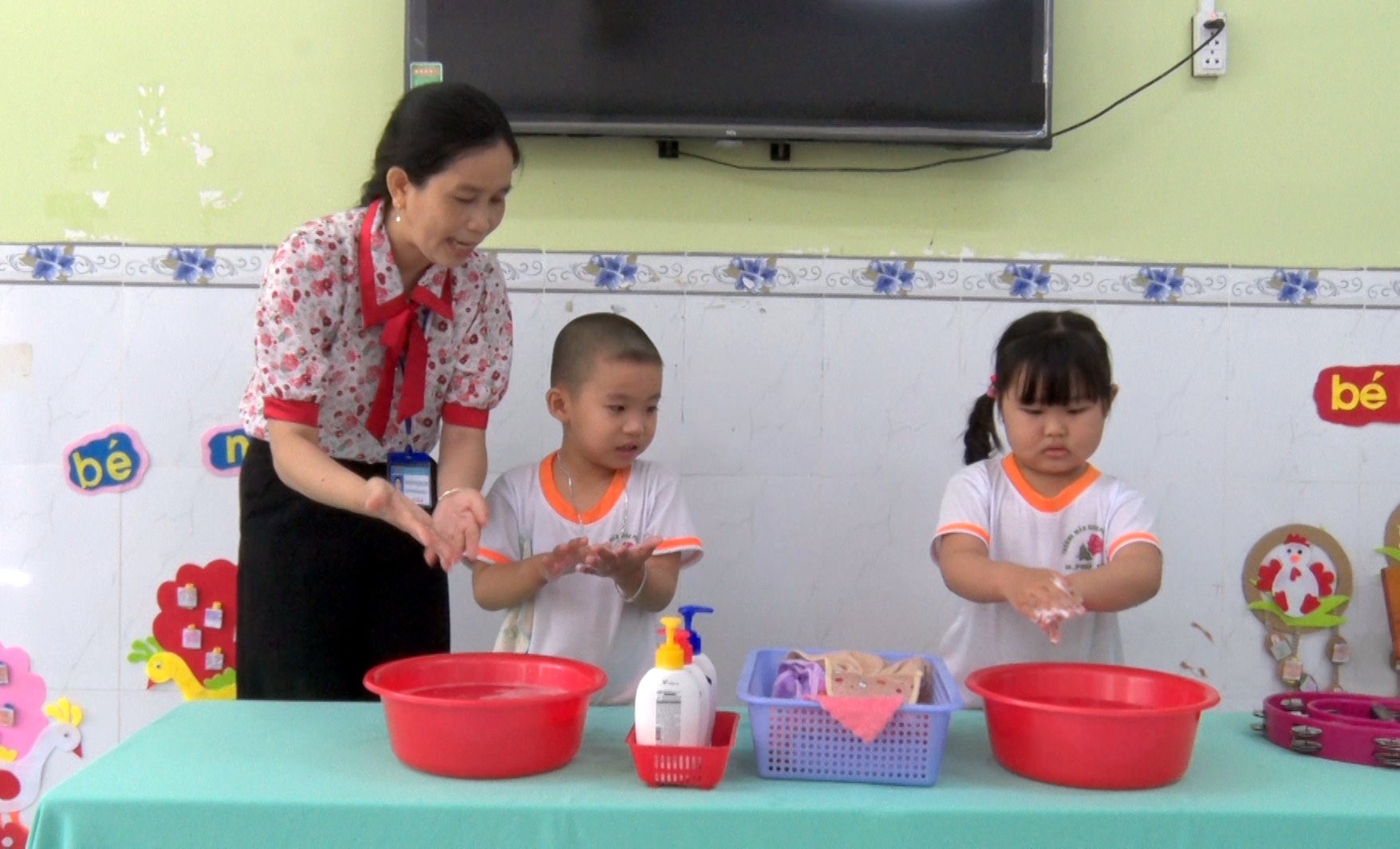 Tăng cường công tác phòng bệnh tay, chân miệng
