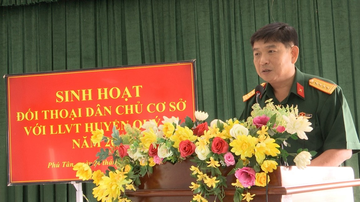 Bộ Chỉ huy Quân sự tỉnh đối thoại dân chủ với cán bộ, chiến sĩ Ban Chỉ huy Quân sự huyện Phú Tân