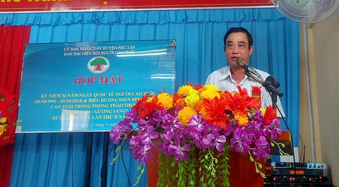 Họp mặt kỷ niệm Ngày Quốc tế người cao tuổi