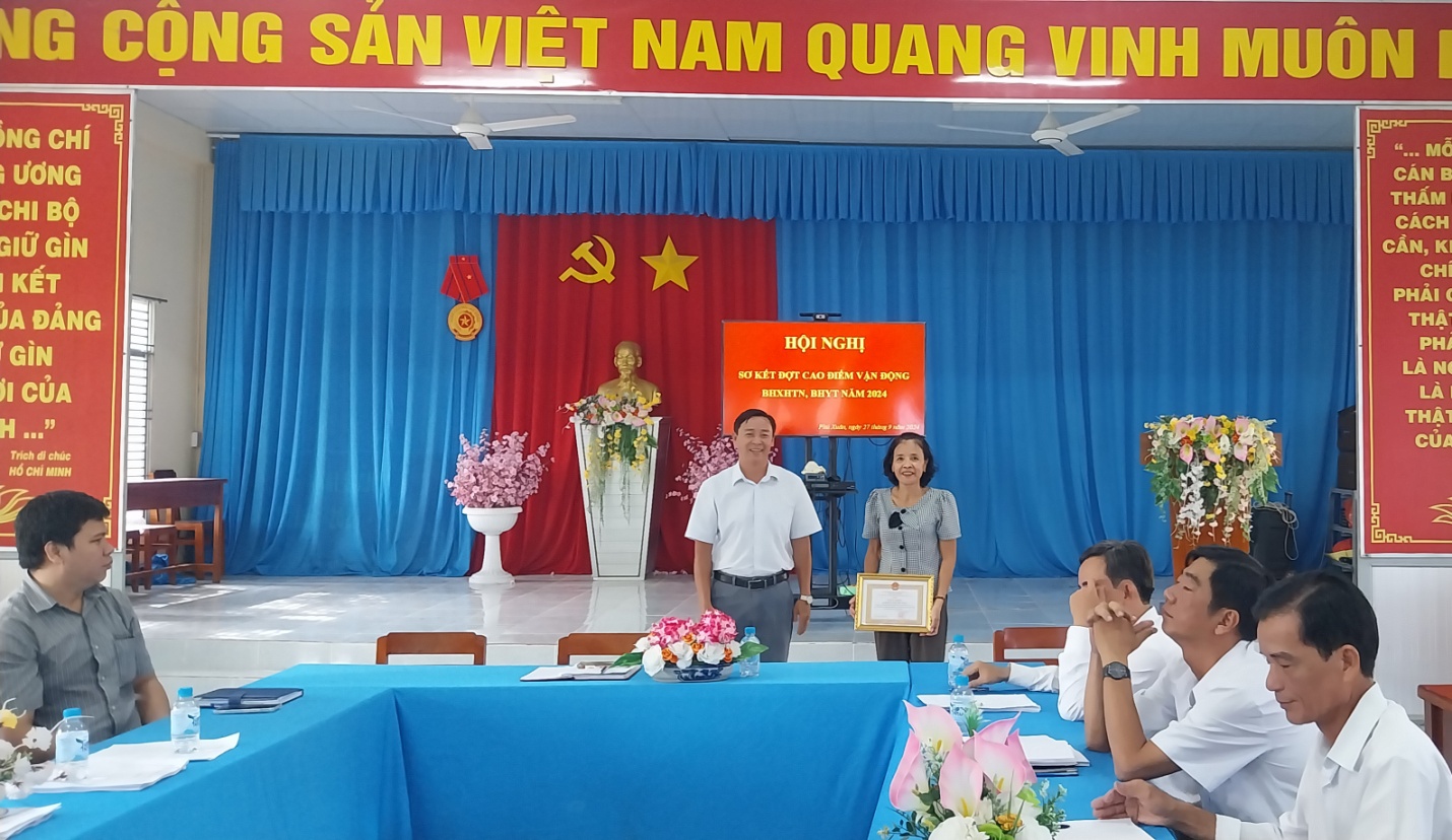 Phú Xuân sơ kết đợt cao điểm vận động nhân dân tham gia BHXH, BHYT