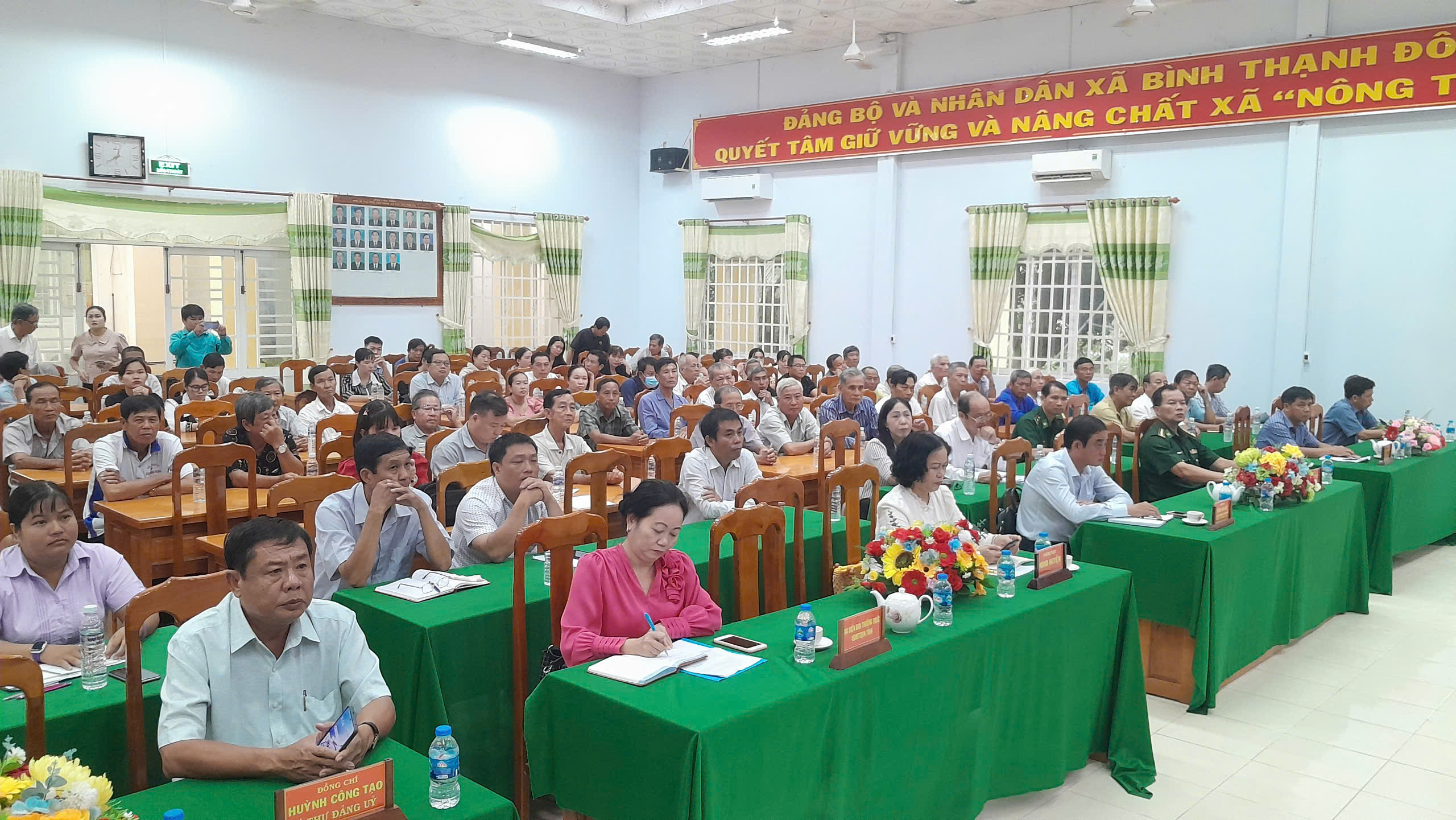 Đại biểu Quốc hội tỉnh An Giang tiếp xúc cử tri huyện Phú Tân trước kỳ họp thứ Tám, Quốc hội khóa XV