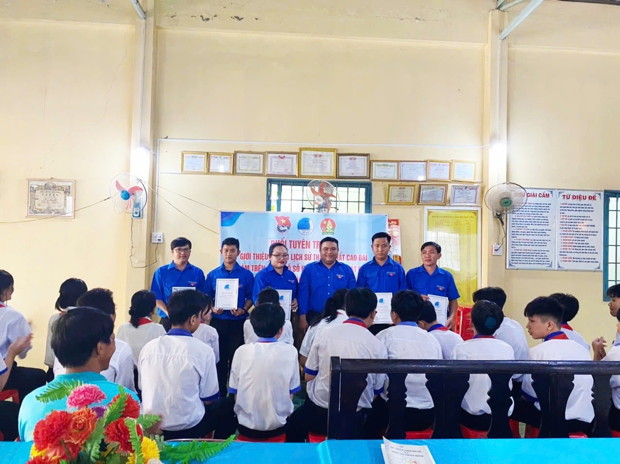 Huyện đoàn Phú Tân ra mắt Đội hình tuyên truyền, giới thiệu di tích lịch sử “Thánh thất Cao Đài Phú Lâm”