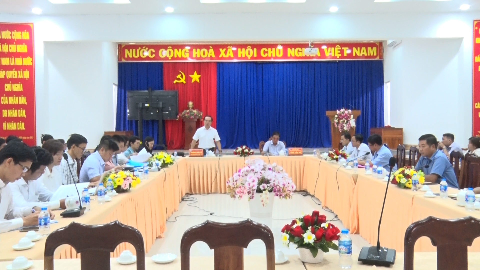 Kiểm tra Cải cách hành chính và công tác thanh niên tại huyện Phú Tân
