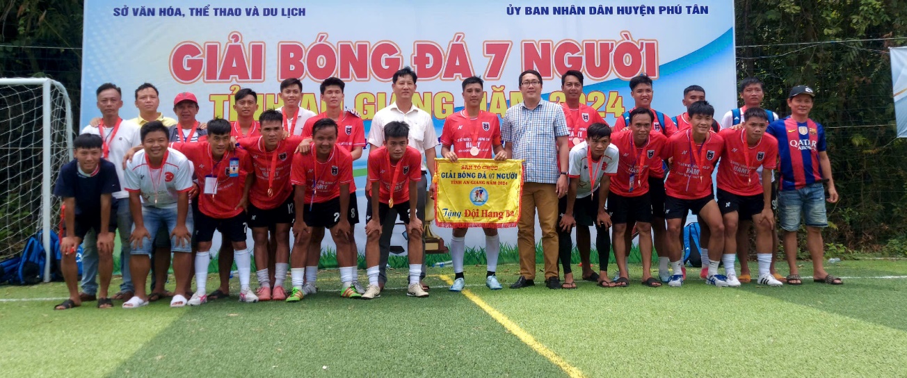 Bế mạc Giải bóng đá 7 người tỉnh An Giang năm 2024