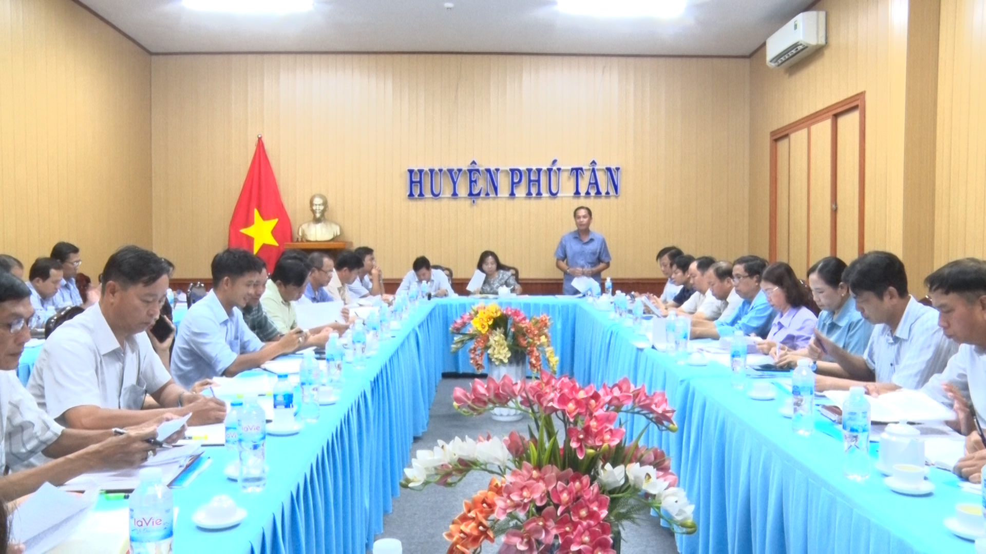 Phú Tân thống nhất các nội dung liên quan lộ trình xây dựng Nông thôn mới giai đoạn 2026-2030