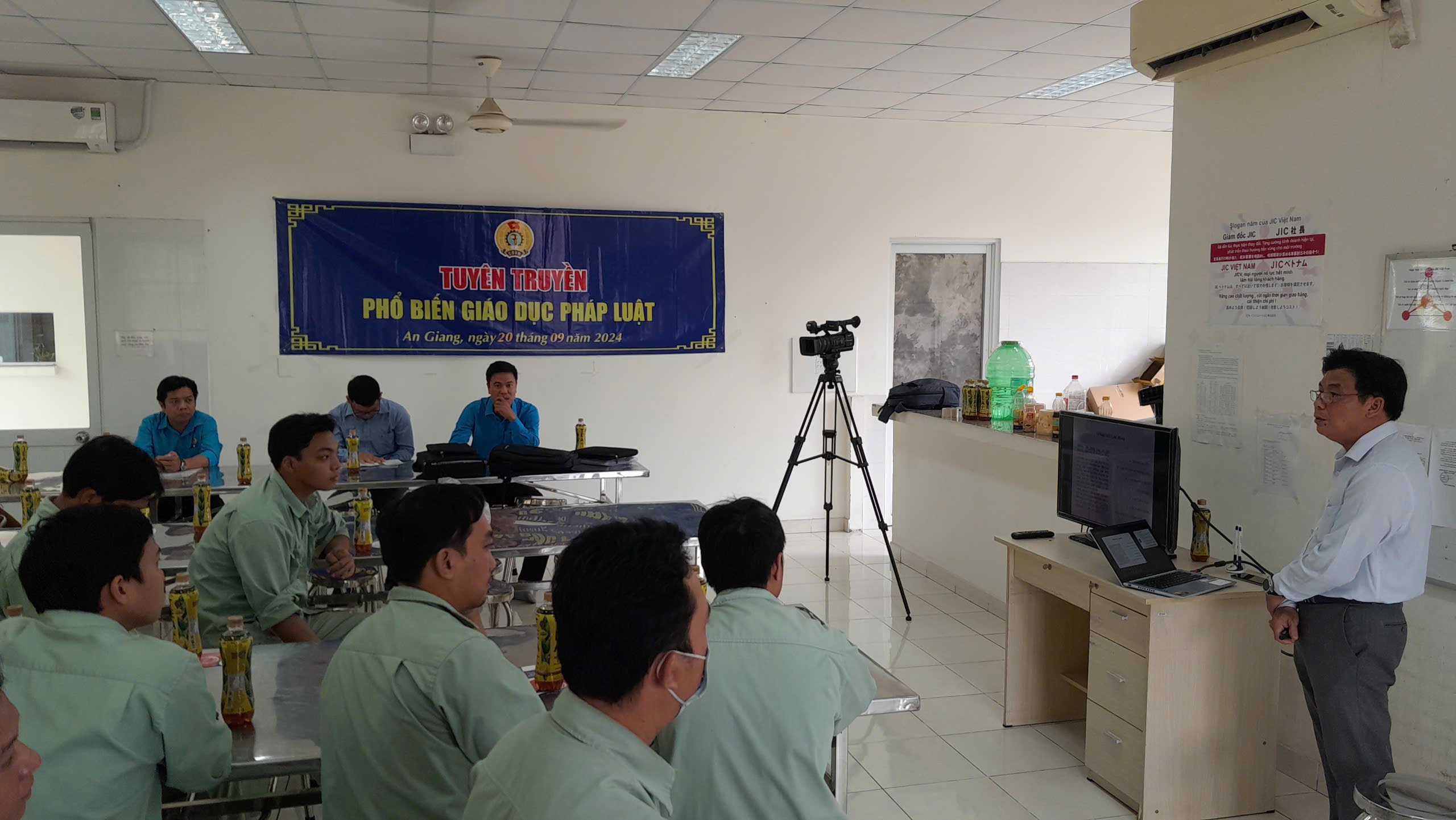 Liên đoàn Lao động tỉnh An Giang tuyên truyền pháp luật cho công nhân người lao động Công ty JIC Việt Nam