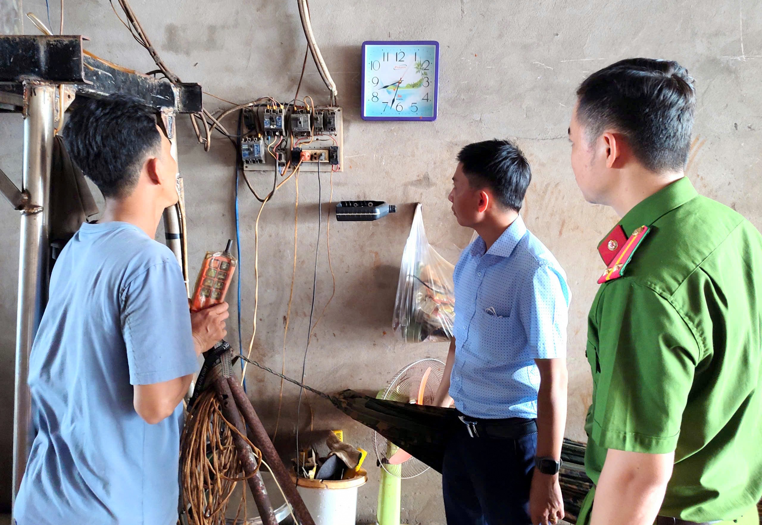 Kiểm tra an toàn vệ sinh lao động, phòng chống cháy nổ nhân ngày toàn dân phòng cháy, chữa cháy