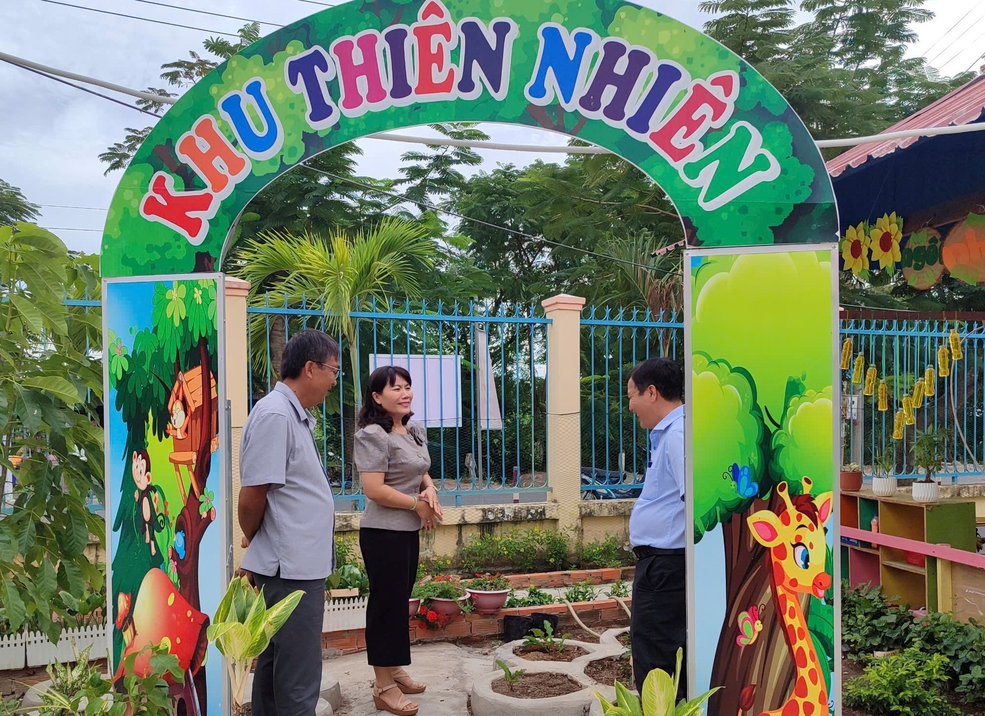 Giám đốc Sở Giáo dục và Đào tạo An Giang kiểm tra công nhận trường Mầm non Phú Thọ đạt chuẩn quốc gia mức độ 1