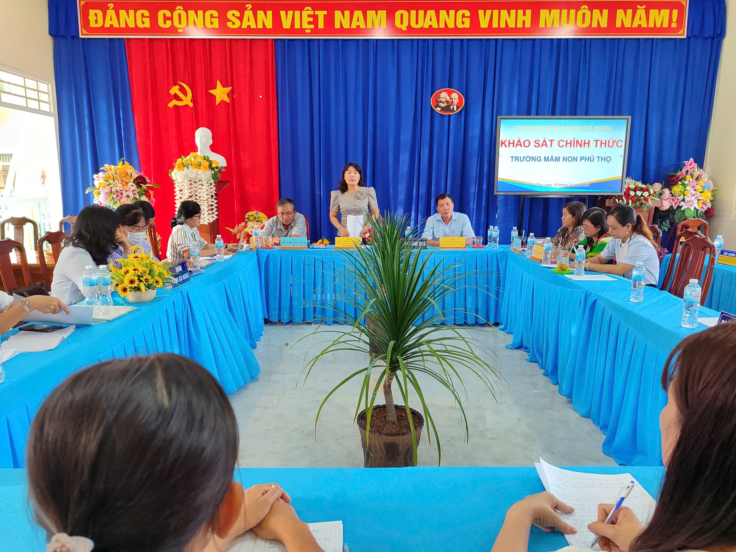 Giám đốc Sở Giáo dục và Đào tạo An Giang kiểm tra công nhận trường Mầm non Phú Thọ đạt chuẩn quốc gia mức độ 1