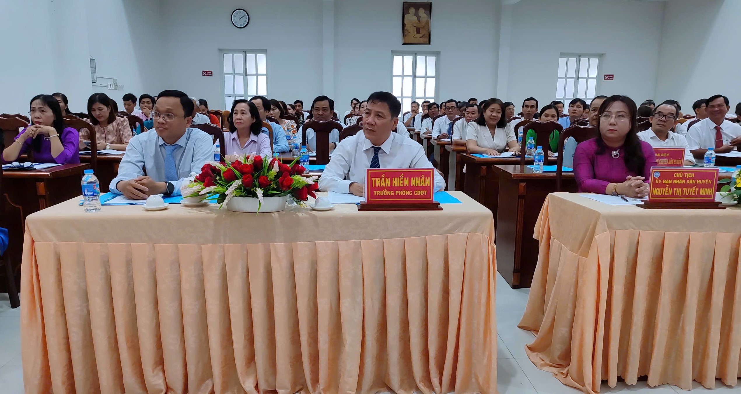 Ngành Giáo dục huyện Phú Tân quyết tâm hoàn thành tốt nhiệm vụ năm học mới
